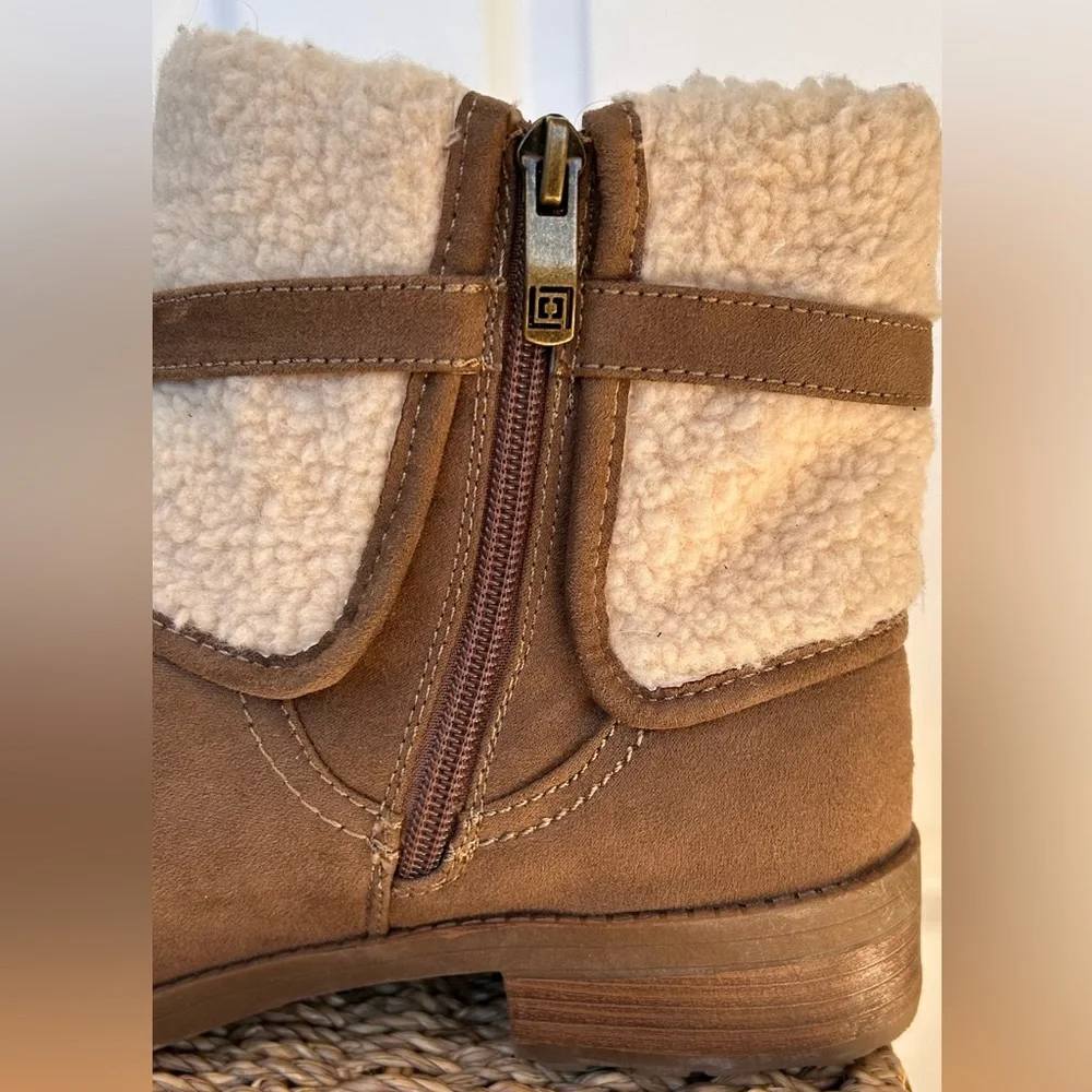 Liz Claiborne Ankle‎ Boots Faux Fur Side Zip 10M
